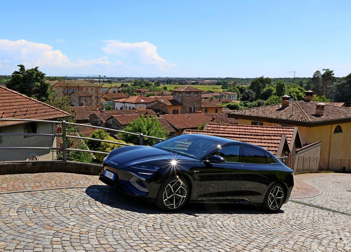 BYD Seal: tecnologia, design e innovazione per superare Tesla