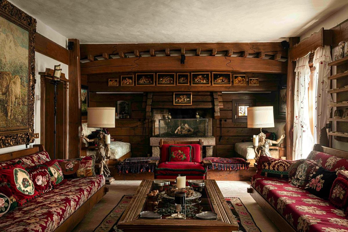 Un salotto della casa di Marta Marzotto realizzato da Luigi Vietti.