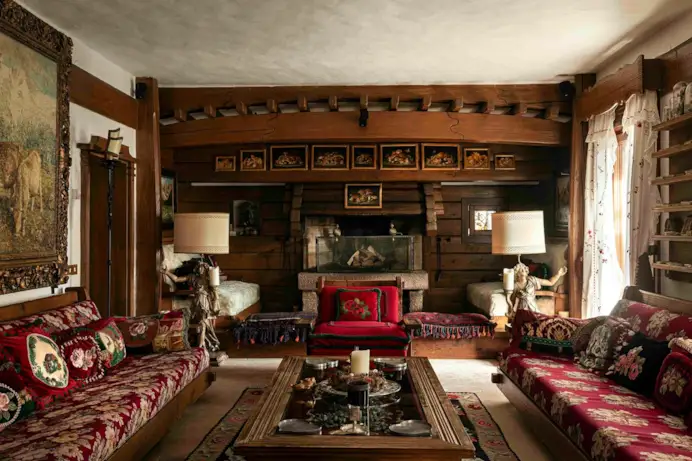Un salotto della casa di Marta Marzotto realizzato da Luigi Vietti.
