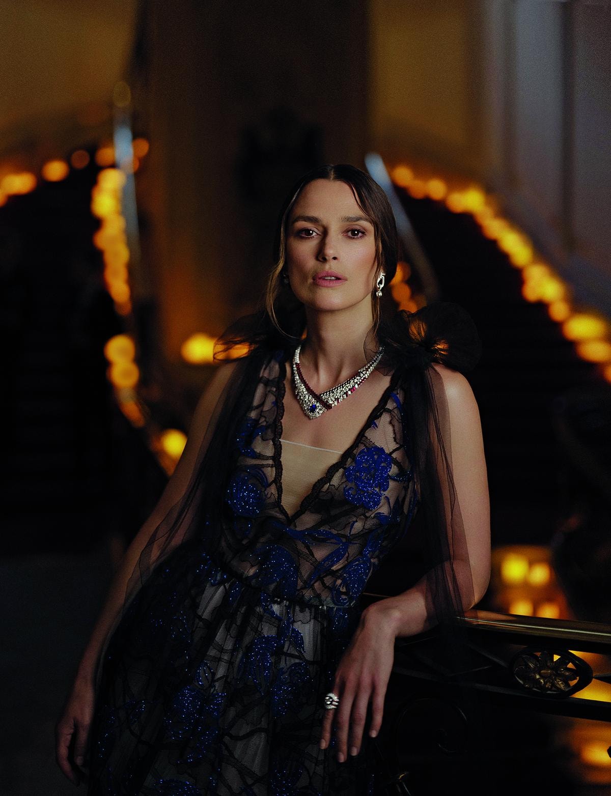 L’attrice inglese e ambassador di maison Keira Knightley, indossa gioielli Graphic Line, della collezione Chanel Haute Joaillerie Sport.