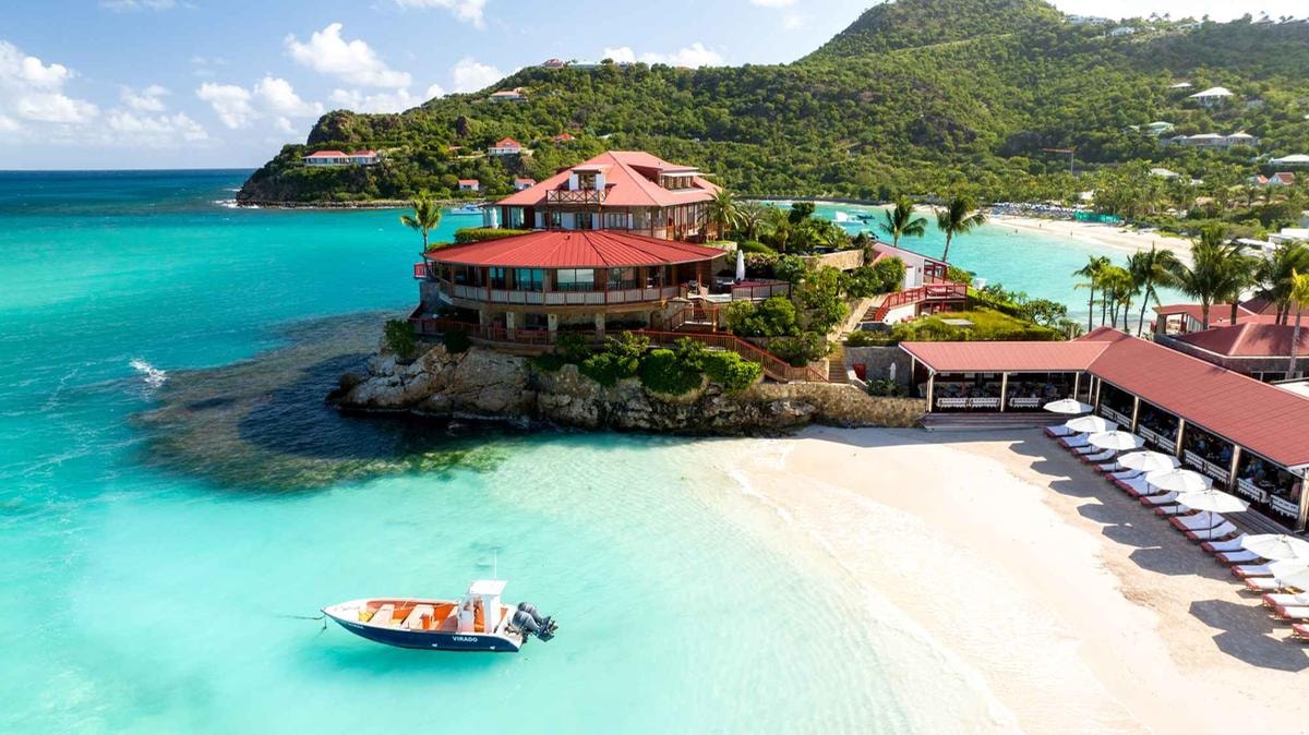 Fuga al caldo? Ecco sette destinazioni per una vacanza esclusiva