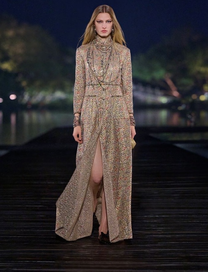 Un look Chanel Métiers d'art 2024/25 (courtesy Chanel)