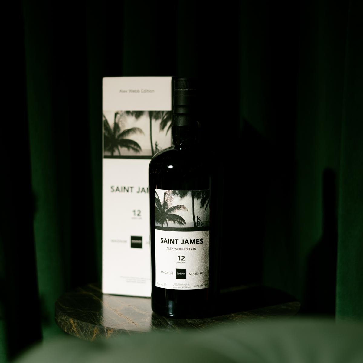 Il rum da collezione Magnum Serie ha fatto il bis con Alex Webb. Ecco le quattro bottiglie su cui investire 
