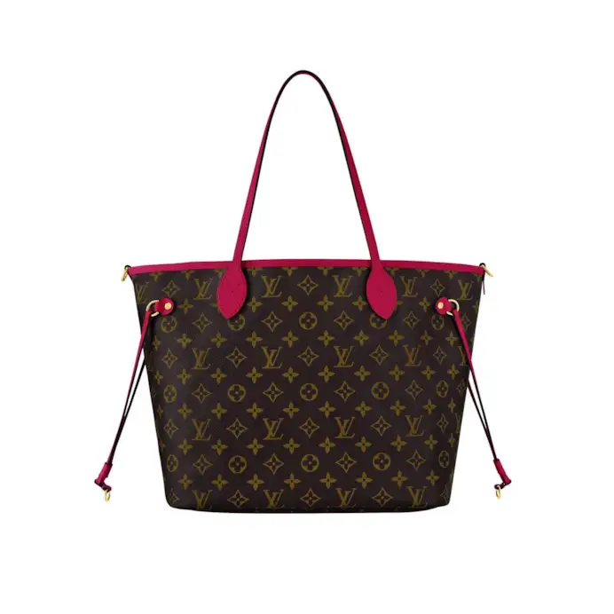 La lavorazione di questa borsa si estende su entrambi i lati, sia che si tratti del classico Monogram all’esterno, sia della pelle martellata all’interno, nei toni classici del nero e del marrone
