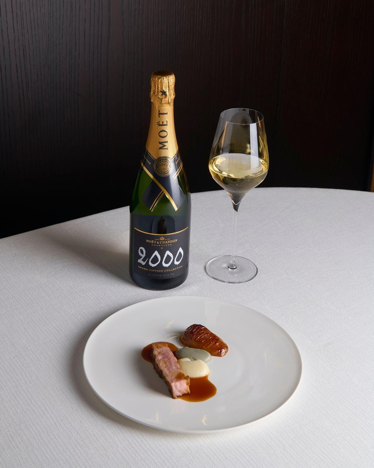 La nuova trilogia di millesimati Moët & Chandon cita Lucrezio, ma è da leggere tutta d’un fiato come un best seller 