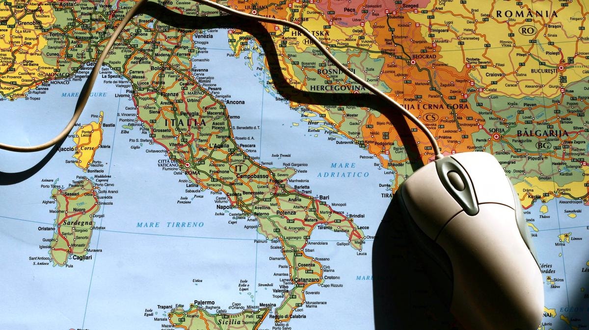 Fisco, obbligo di fattura elettronica esteso al 2027