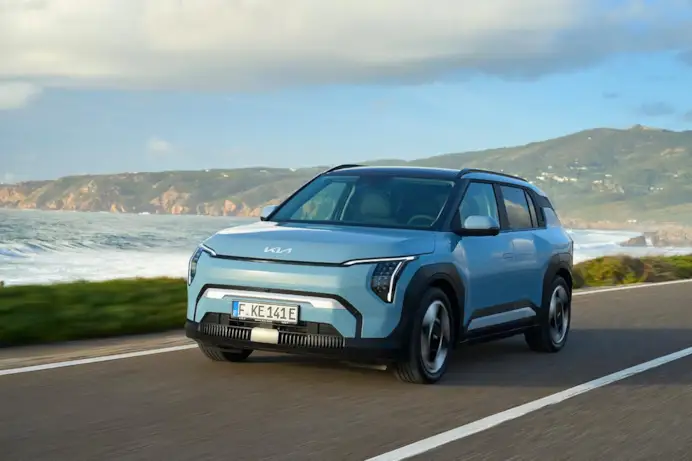 Kia EV3: il crossover compatto elettrico che rivoluziona il segmento BEV