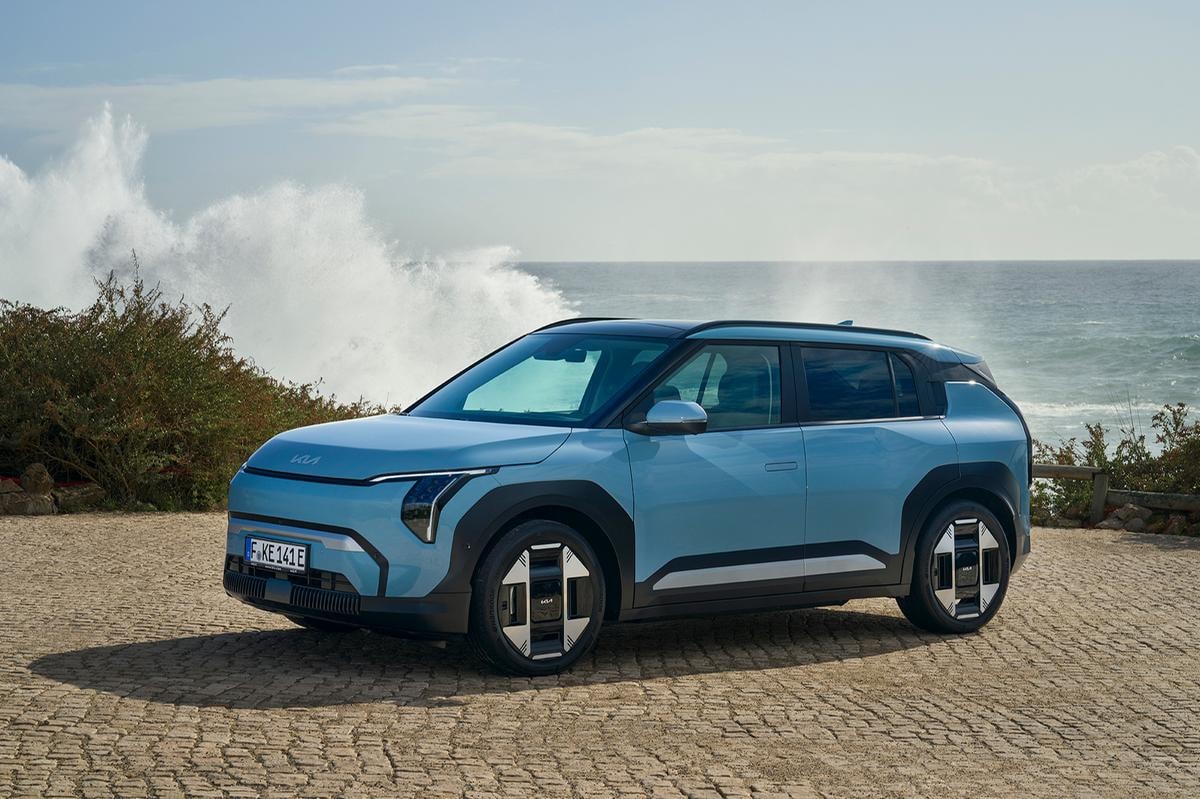 Kia EV3: il crossover compatto elettrico che rivoluziona il segmento BEV
