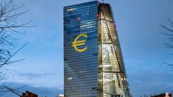 Il risparmio delle famiglie sale ancora. Così l’incertezza blocca i consumi e la crescita dell’Eurozona