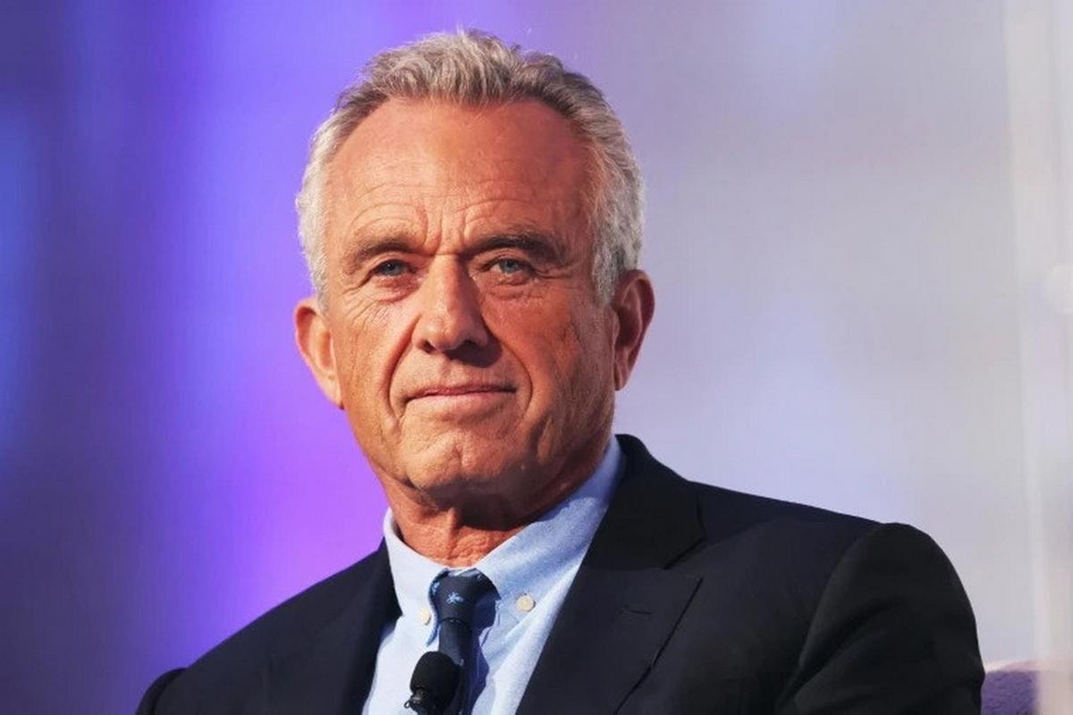 ROBERT F. KENNEDY JR MINISTRO SALUTE