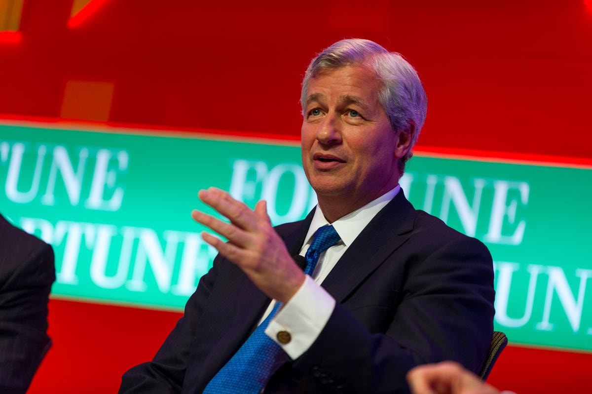Trimestrali Usa, le banche battono le attese. Jp Morgan &amp; Co pronti a stupire anche nel 2025 grazie alla frenata della Fed 