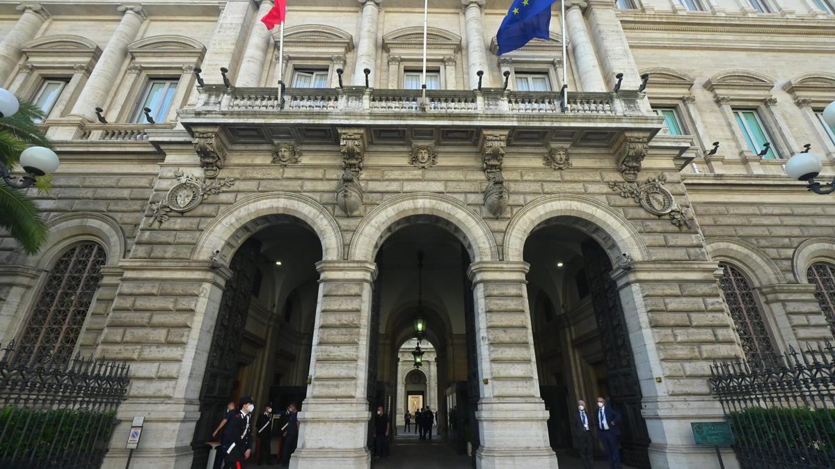 Debito pubblico, Bankitalia: superata soglia dei 3 mila miliardi. Ma conta il rapporto con il pil in discesa