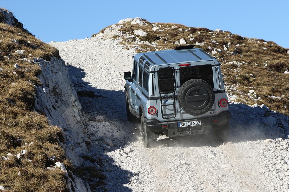 Offroad! La prova dell’inarrestabile e raffinata Ineos Grenadier, fuoristrada di stile