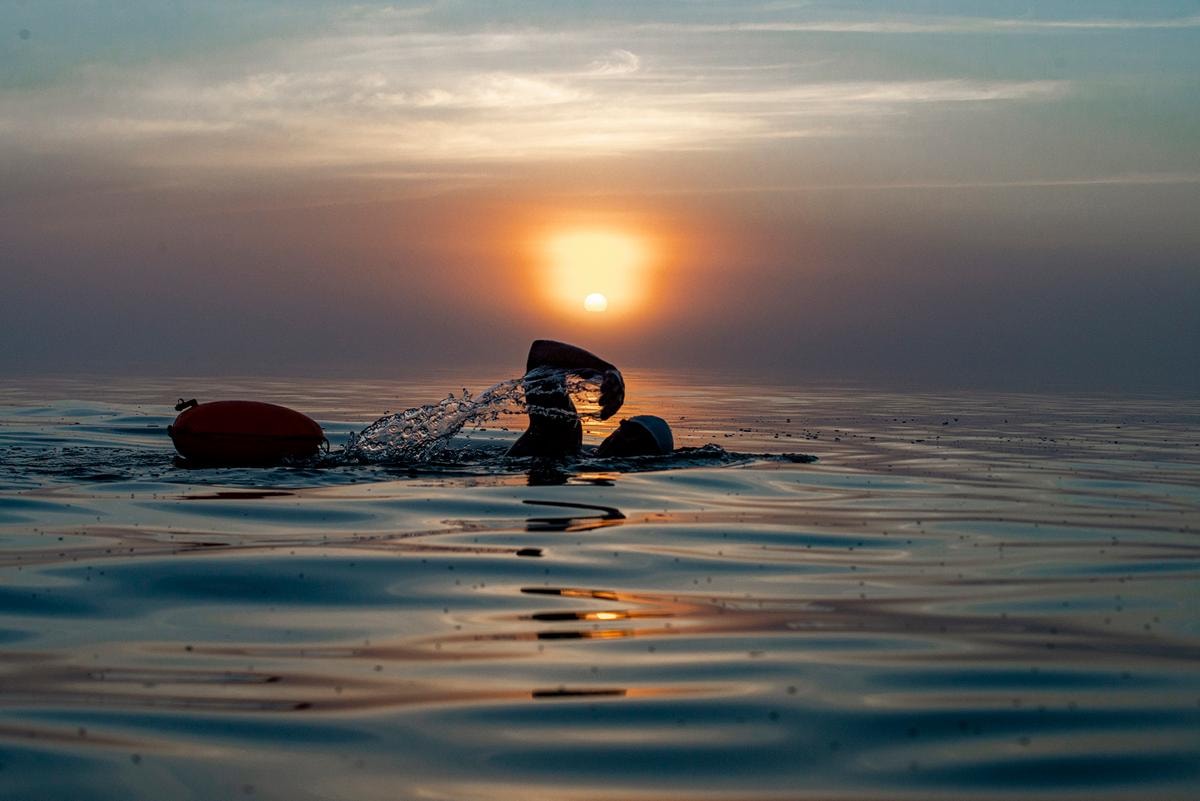 Ice swimming, il nuoto in acque gelide arriva in Italia, ed è tendenza