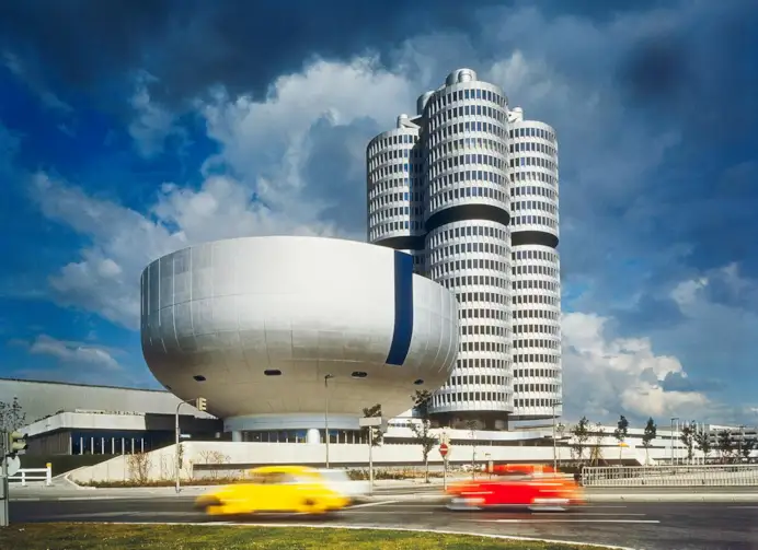 BMW Italia: un 2024 da record tra elettrificazione e leadership nel segmento premium