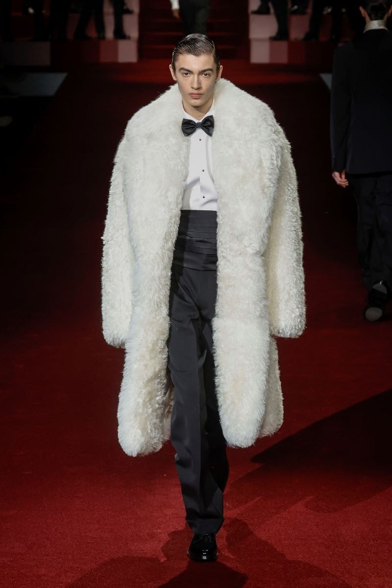 Un look Dolce&Gabbana f-w 2025/26 (ph Francesc Ten)