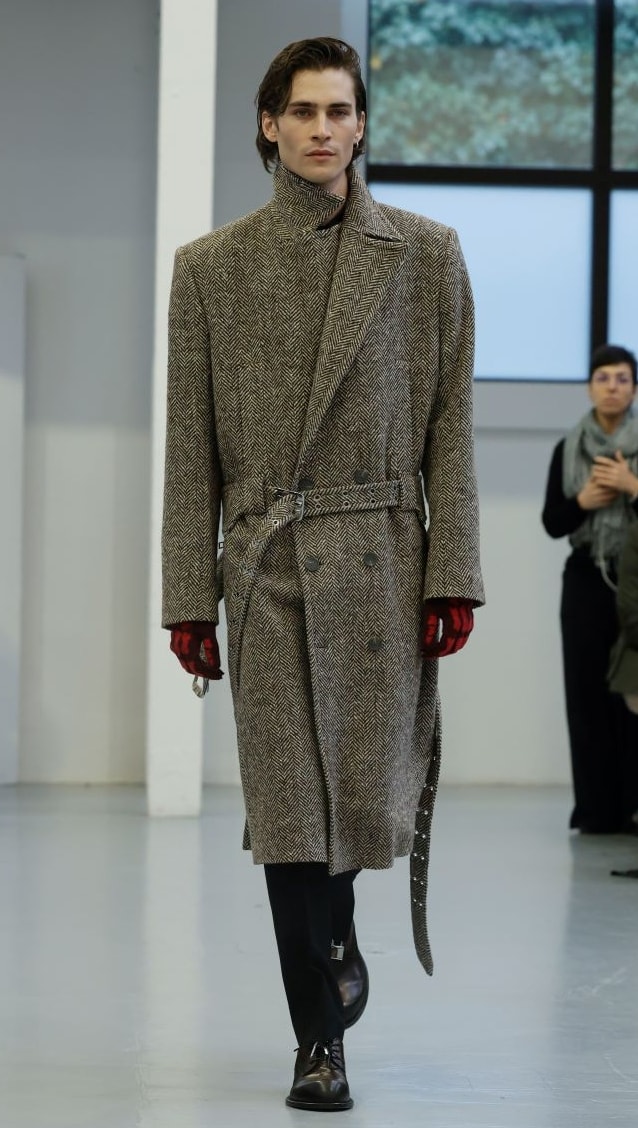 Un look JordanLuca fall-winter 2025/26 (ph Francesc Ten)