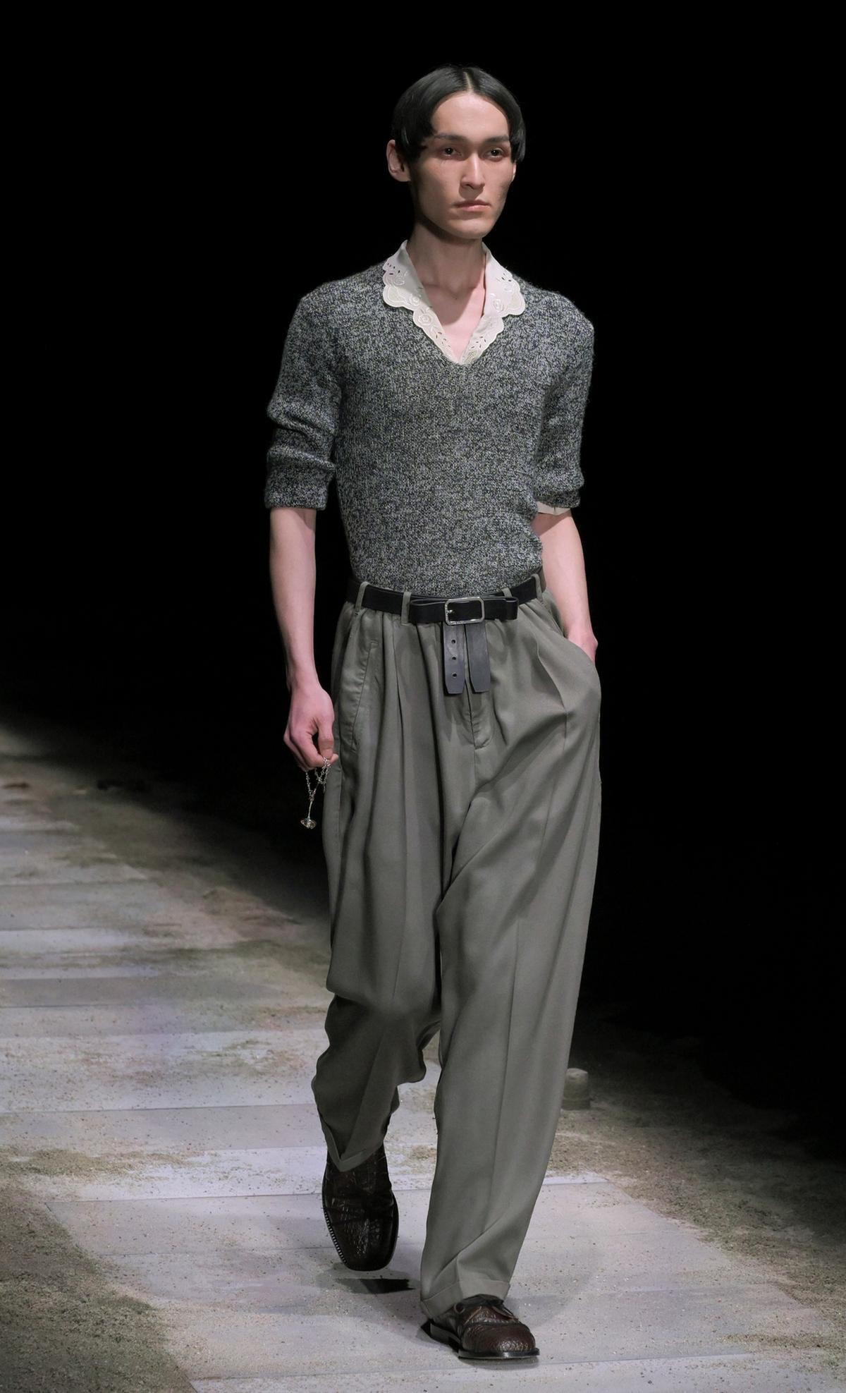 Un look Magliano fall-winter 2025/26 (ph Francesc Ten)