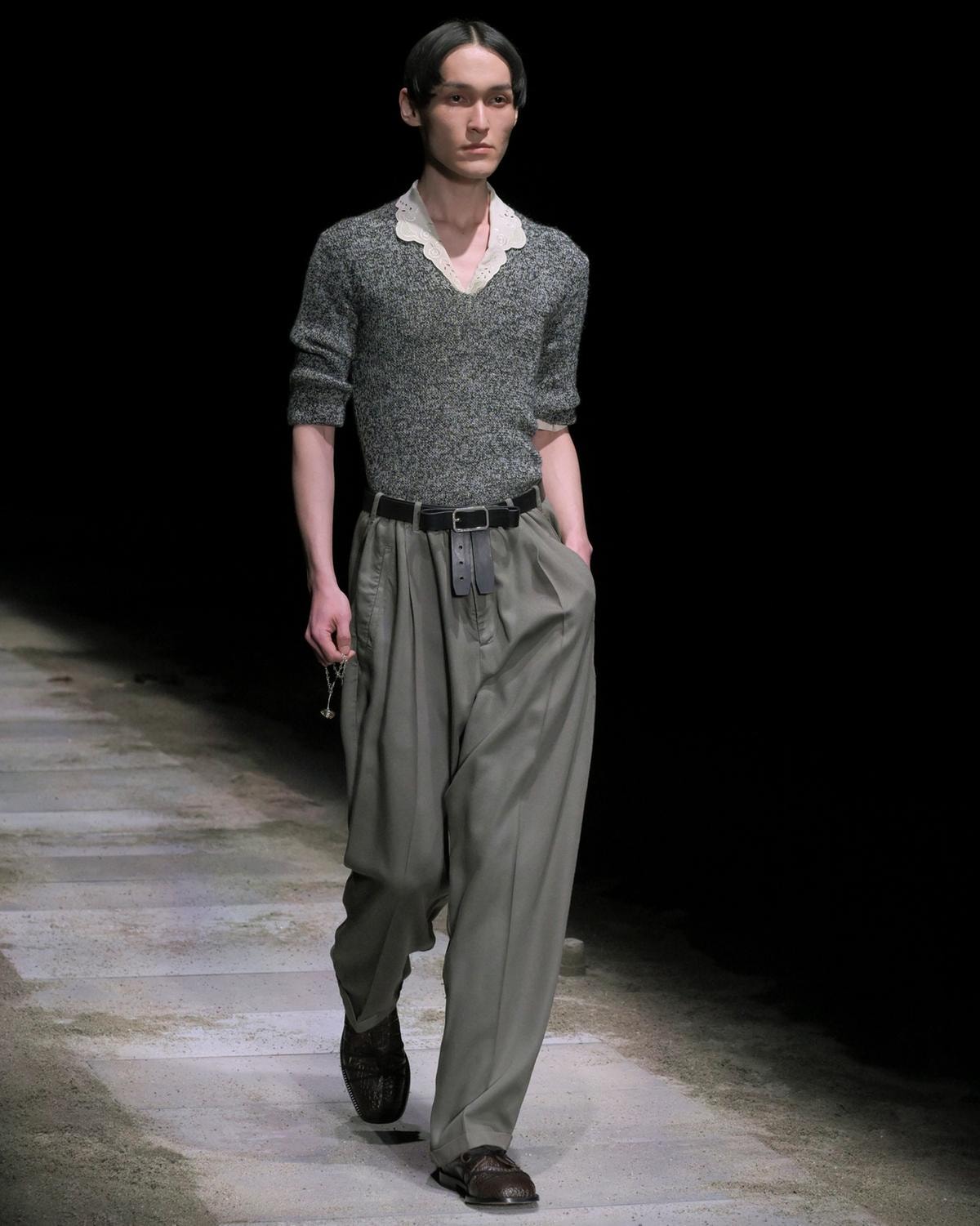 Un look Magliano fall-winter 2025/26 (ph Francesc Ten)