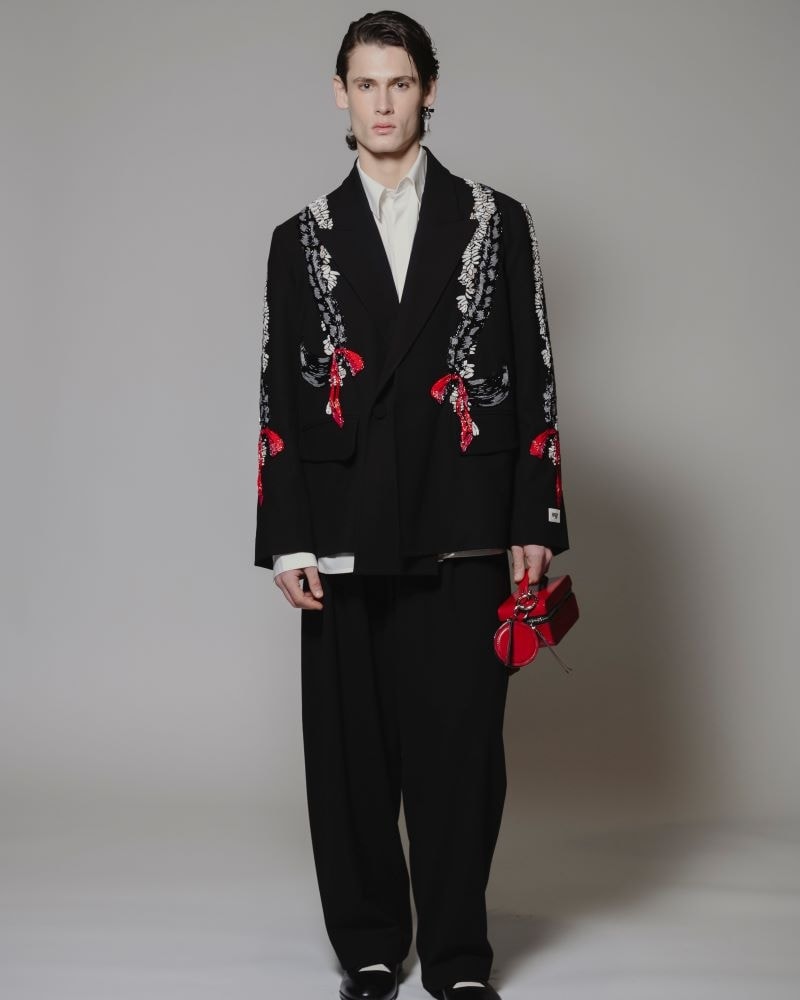 Un look Dhruv Kapoor fall-winter 2025/26 (ph Francesc Ten)