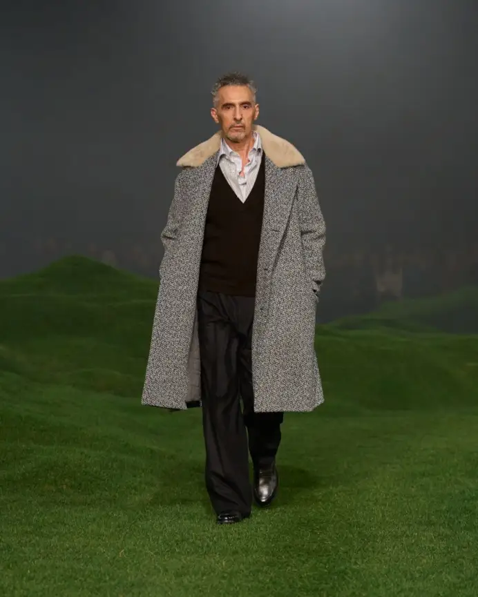 John Turturro durante lo show fall-winter 2025/26 di Zegna (courtesy Zegna)