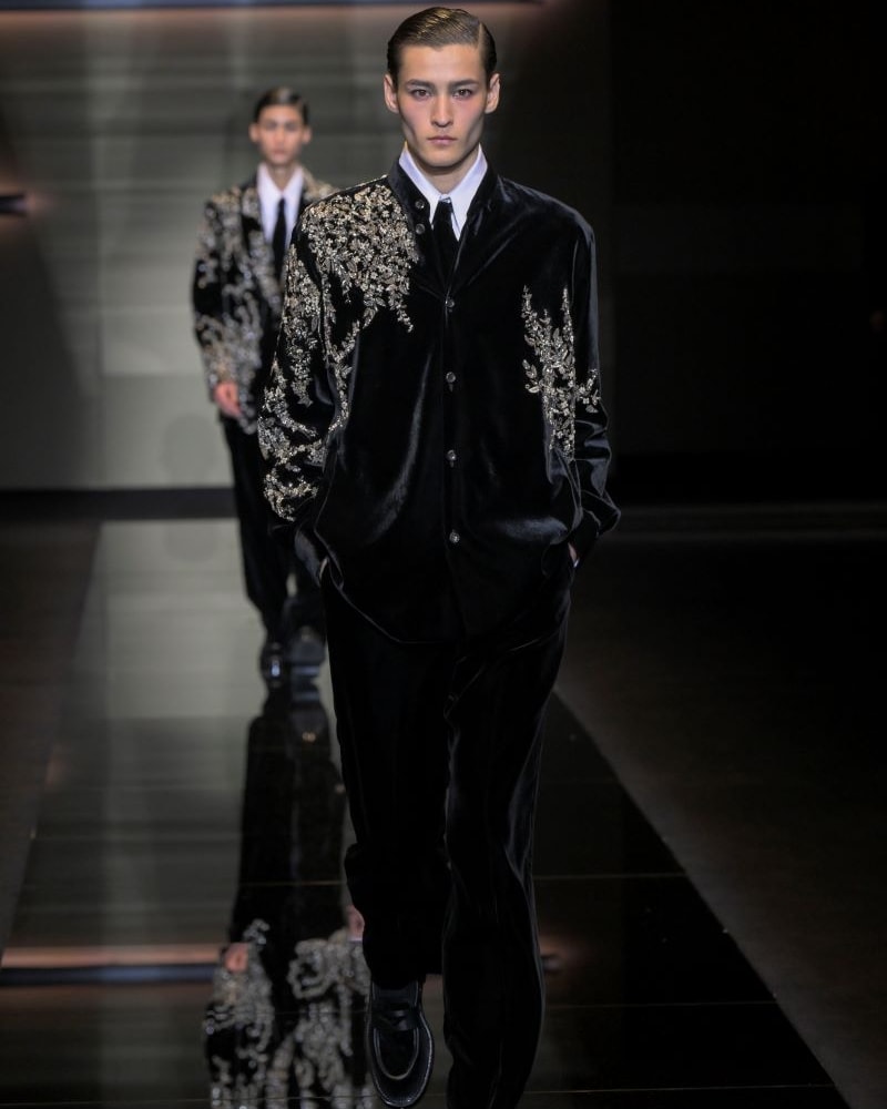 Alcuni look fall-winter 2025/26 di Emporio Armani (ph Francesc Ten)