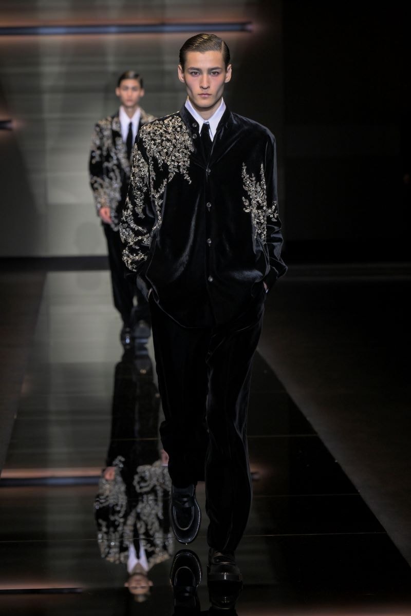 Alcuni look fall-winter 2025/26 di Emporio Armani (ph Francesc Ten)