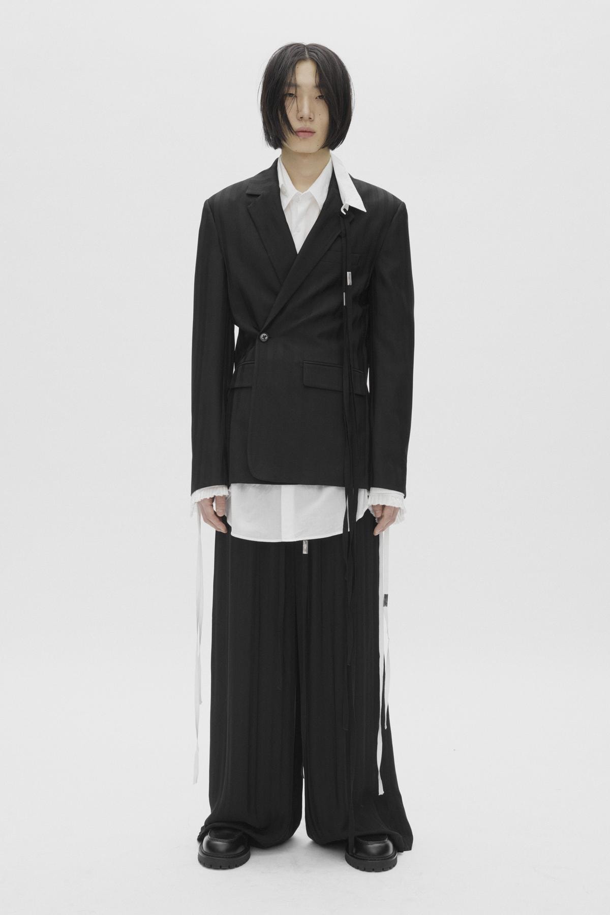 Un look Ann Demeulemeester pre-fall 2025/26 (courtesy Ann Demeulemeester)