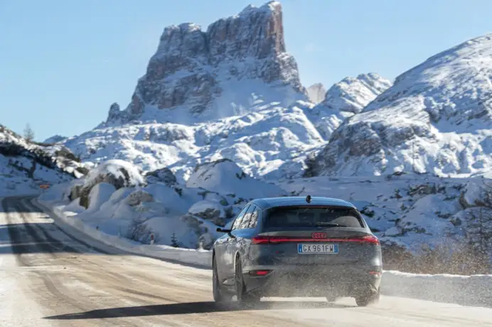 Photo: Simon Palfrader ©
Audi S6