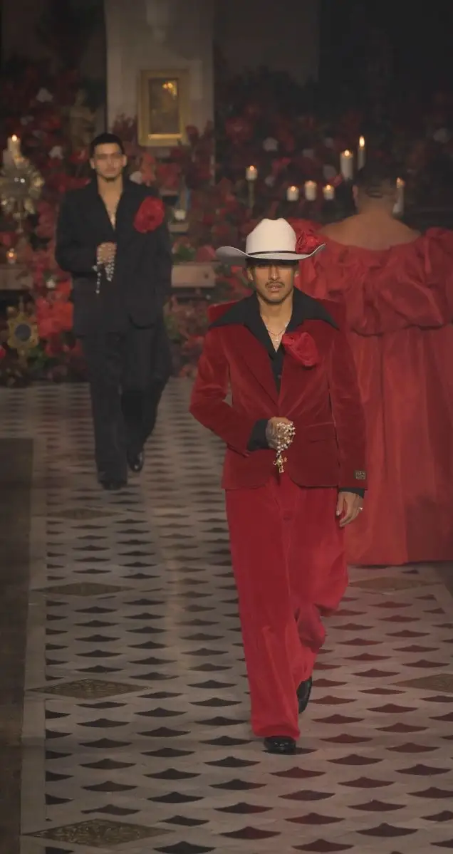 Un look fall-winter 2025/26 di Willy Chavarria (ph Francesc Ten/MFF)