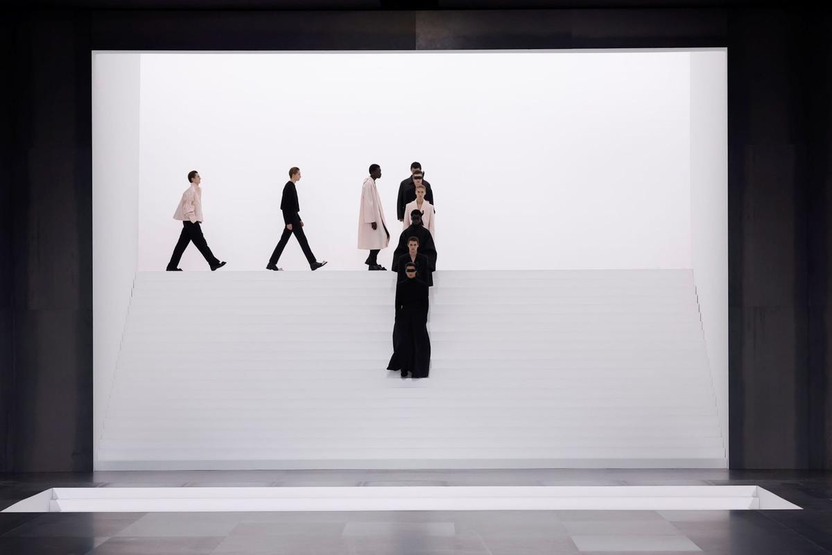Il finale dello show Dior fall-winter 2025/26 (ph Francesc Ten/MFF)
