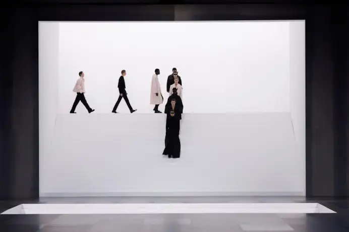 Il finale dello show Dior fall-winter 2025/26 (ph Francesc Ten/MFF)