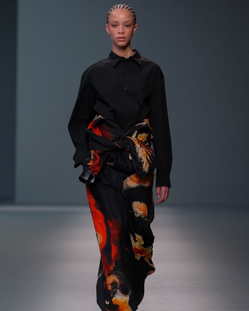 Un look Y-3 fall-winter 2025/26 (courtesy Y-3)