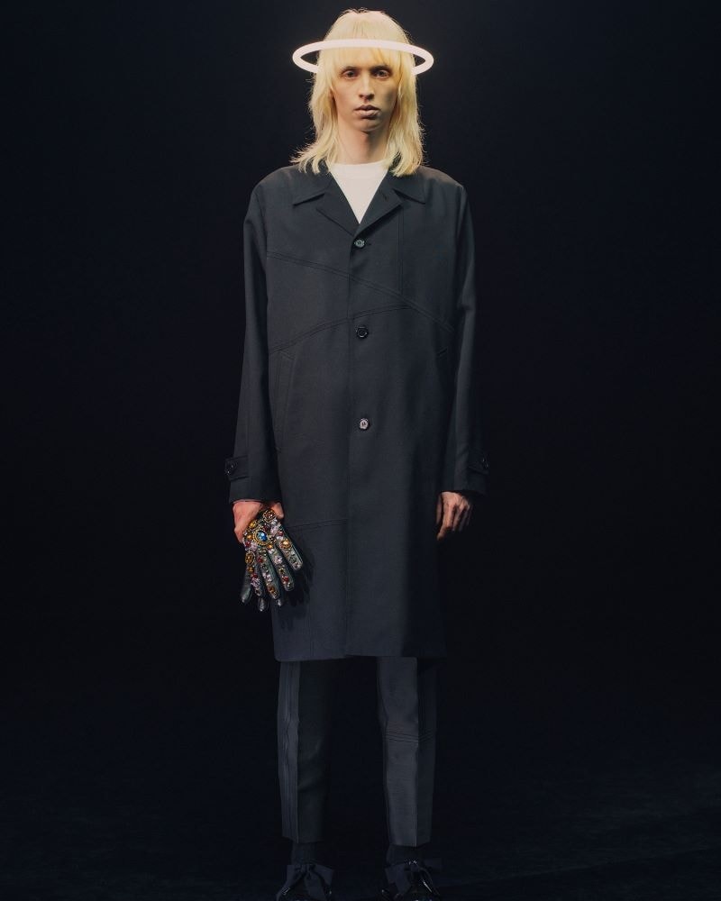 Un look Undercover fall-winter 2025/26 (courtesy Undercover)
