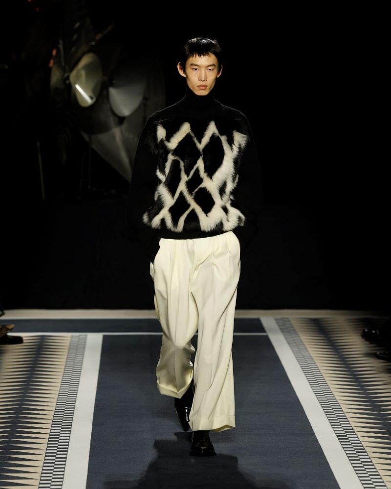 Un look Lanvin fall-winter 2025/26 (ph Francesc Ten)