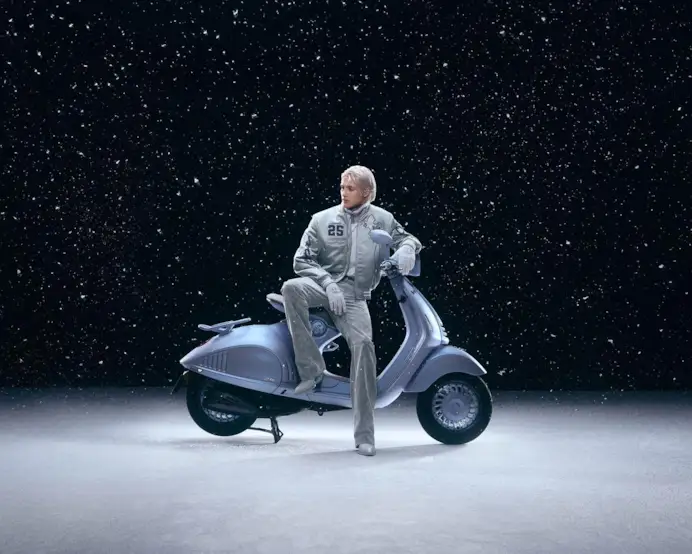 Vespa 946 Snake, il fascino della serie limitata, nell’Anno del Serpente
