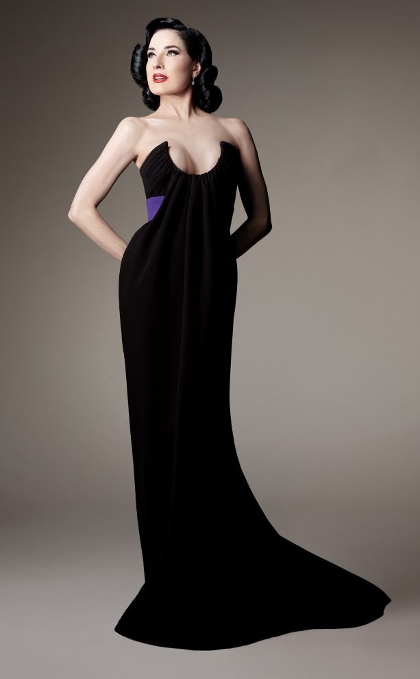 Dita Von Teese con un look spring-summer 2025 di Alexis Mabille (courtesy Alexis Mabille)