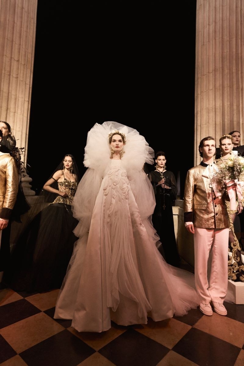 Il finale della sfilata alta moda di Dolce&Gabbana (courtesy Dolce&Gabbana)