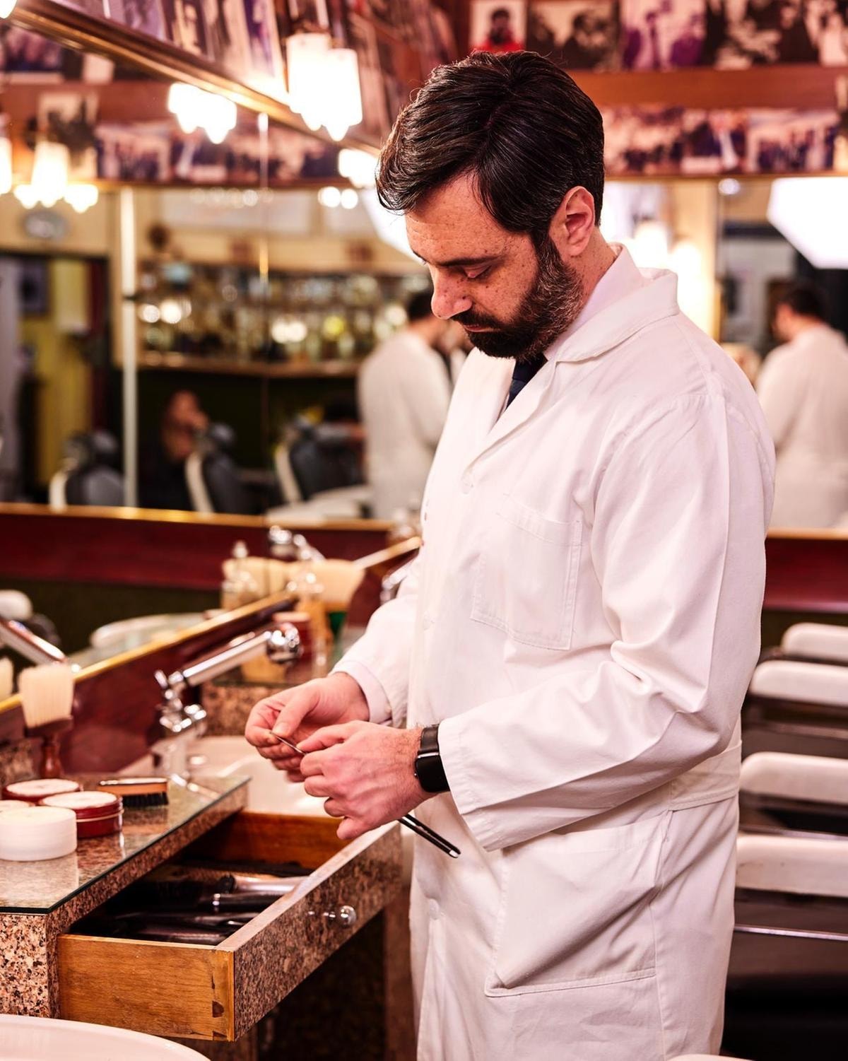 I segreti di bellezza dell'Antica Barbieria Colla: un rituale di stile per il Gentleman