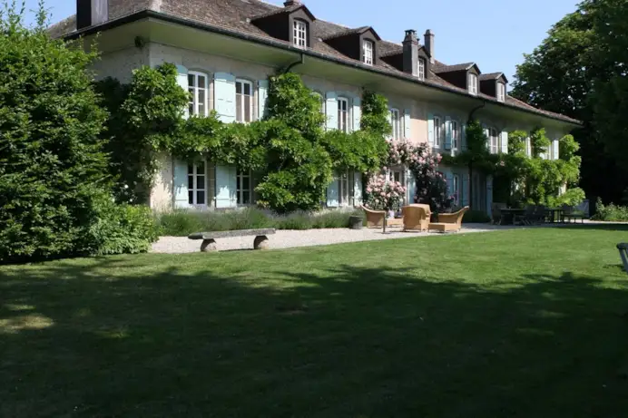La Paisible, la villa svizzera di Audrey Hepburn, è in vendita per circa 20 milioni di euro