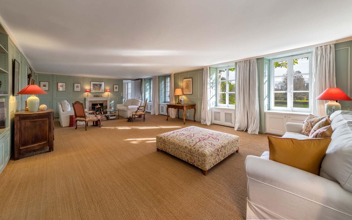 La Paisible, la villa svizzera di Audrey Hepburn, è in vendita per circa 20 milioni di euro