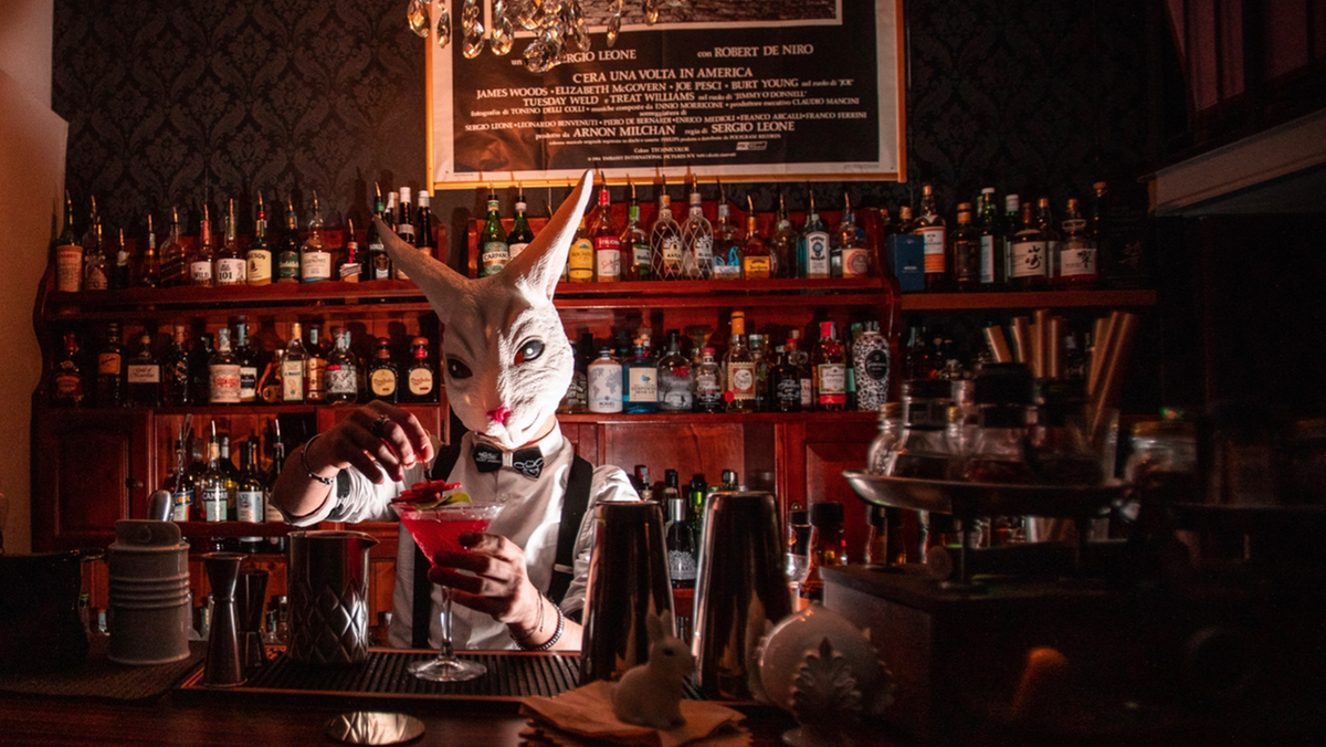 Parola d’ordine: speakeasy. I 15 migliori locali nascosti da scoprire