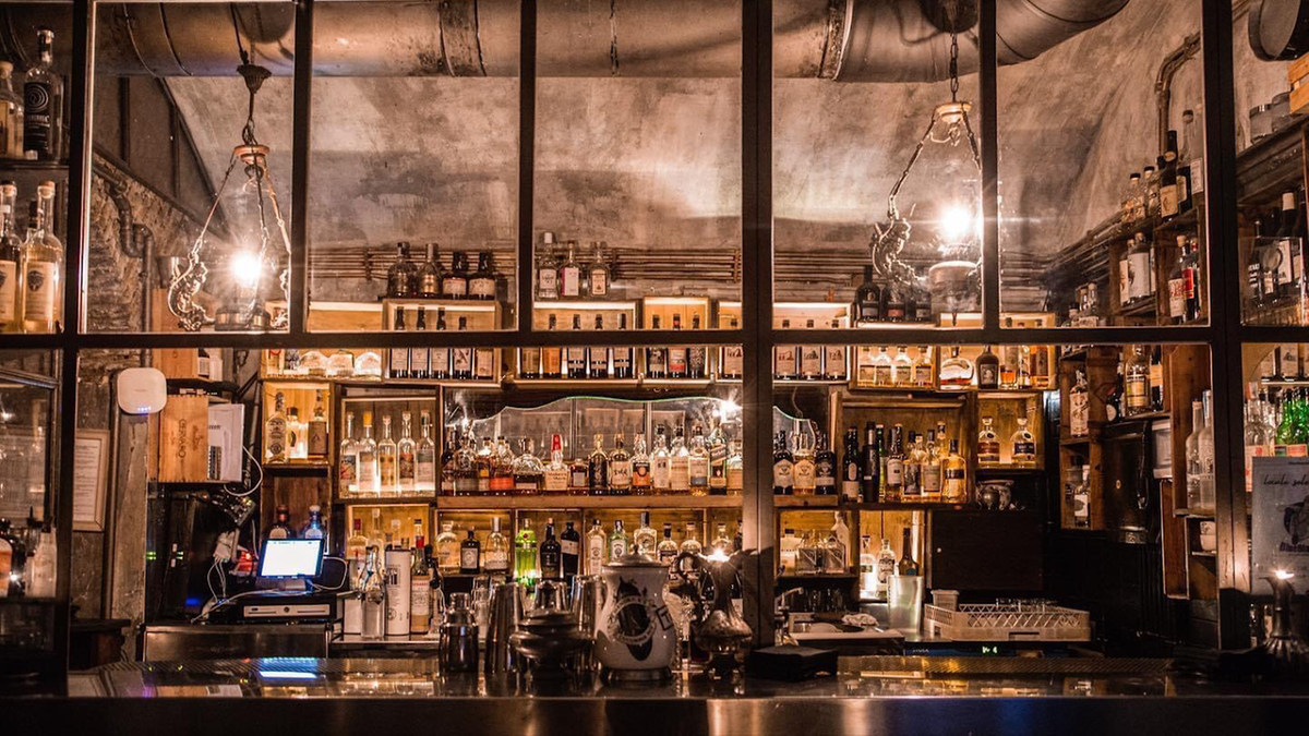 Parola d’ordine: speakeasy. I 15 migliori locali nascosti da scoprire
