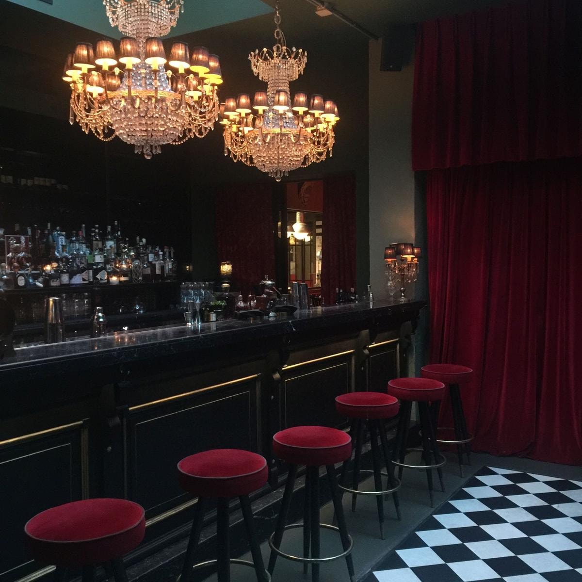 Parola d’ordine: speakeasy. I 15 migliori locali nascosti da scoprire