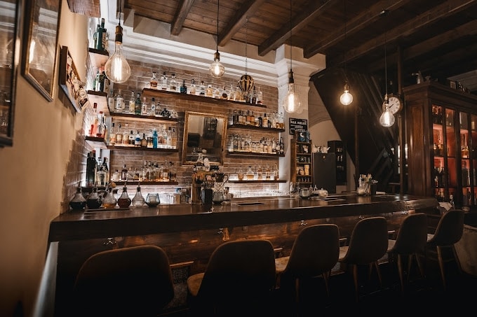 Parola d’ordine: speakeasy. I 15 migliori locali nascosti da scoprire