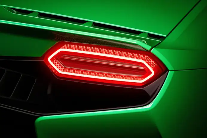 Aston Martin Valhalla vs Lamborghini Temerario vs Mercedes PureSpeed: le tre supercar del momento a confronto