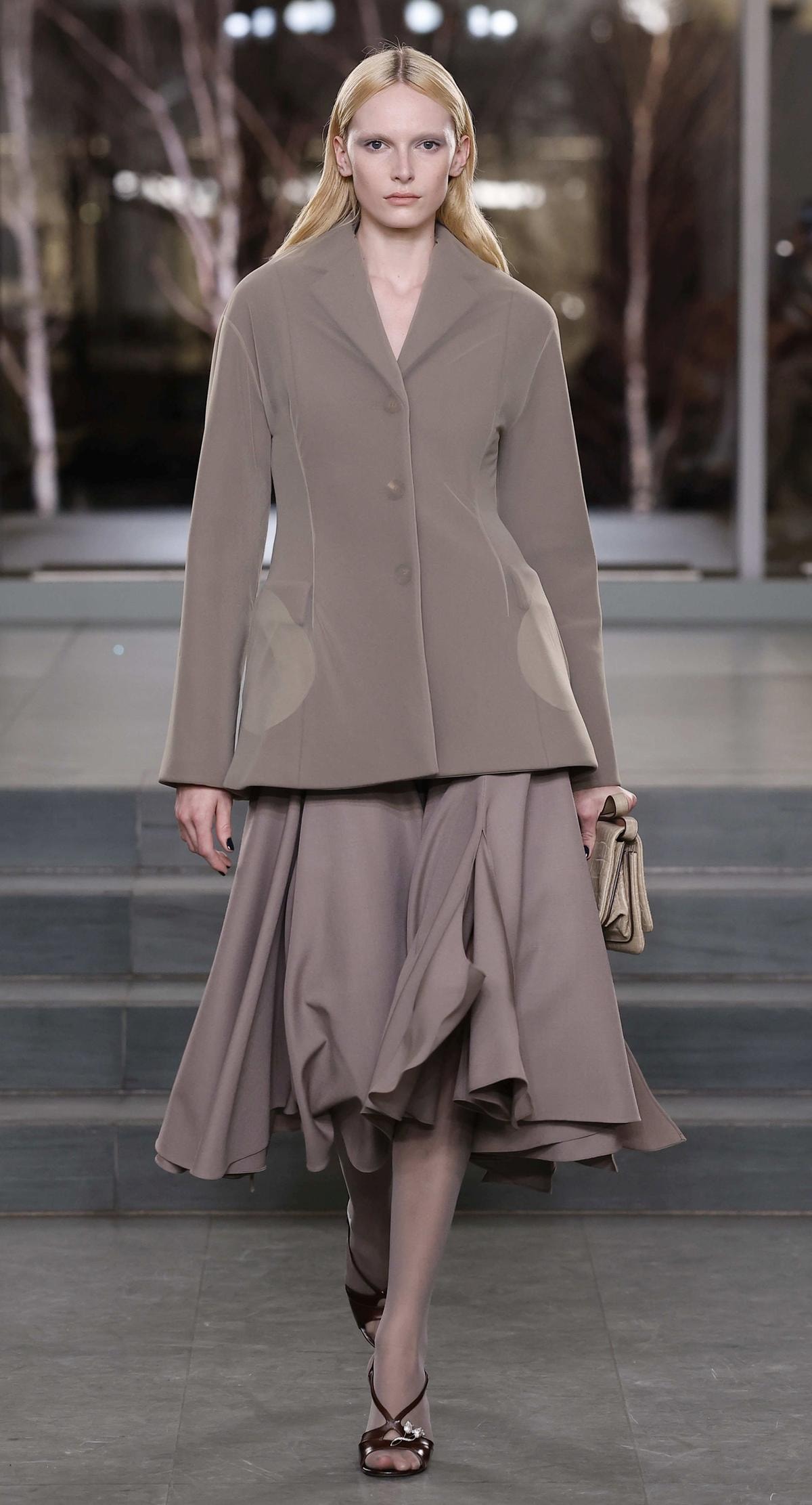 Una proposta Tory Burch fall-winter 2025/26 (ph Francesc Ten/MFF)
