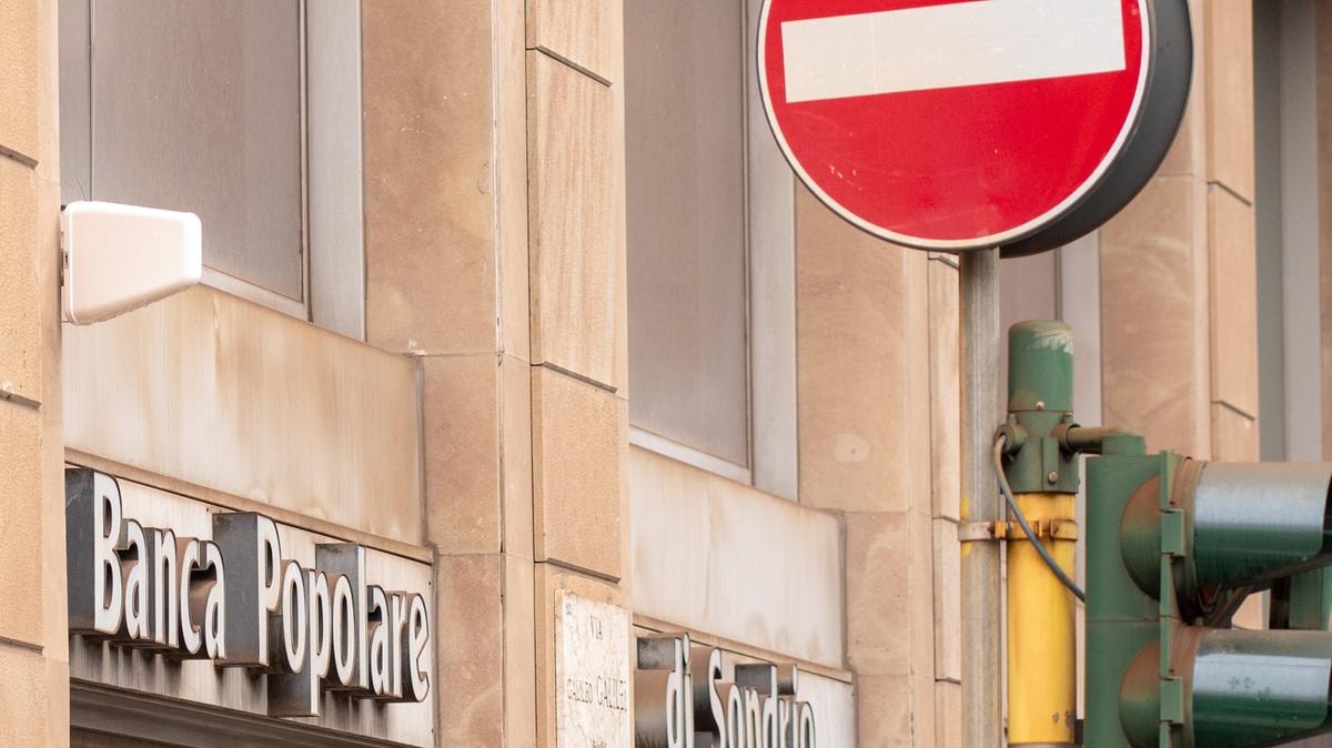Popolare di Sondrio boccia l’ops di Bper: troppi rischi per la banca, meglio andare avanti da soli