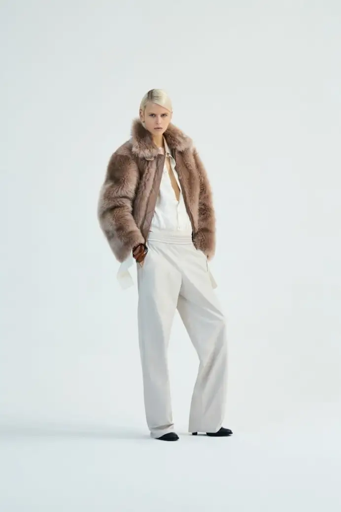 Un look fall-winter 2025/26 di 1972 Desa (courtesy Desa)