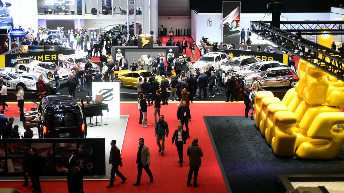Emissioni auto, l’Europa regola e Tesla  incassa: il conto salato dell’industria tra maxi-multe e crediti di carbonio 
